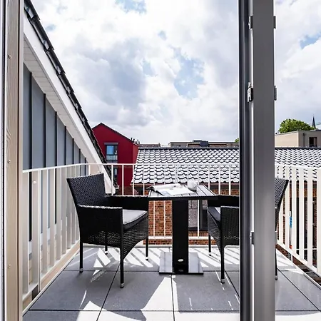 Haus Kuestenstern 4 * Бюзум